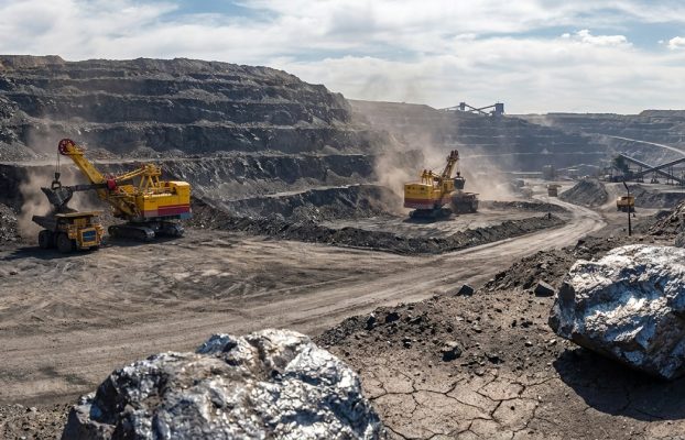 سنگ آهن مگنتیت چیست و کاربرد آن در منابع تأمین آهن